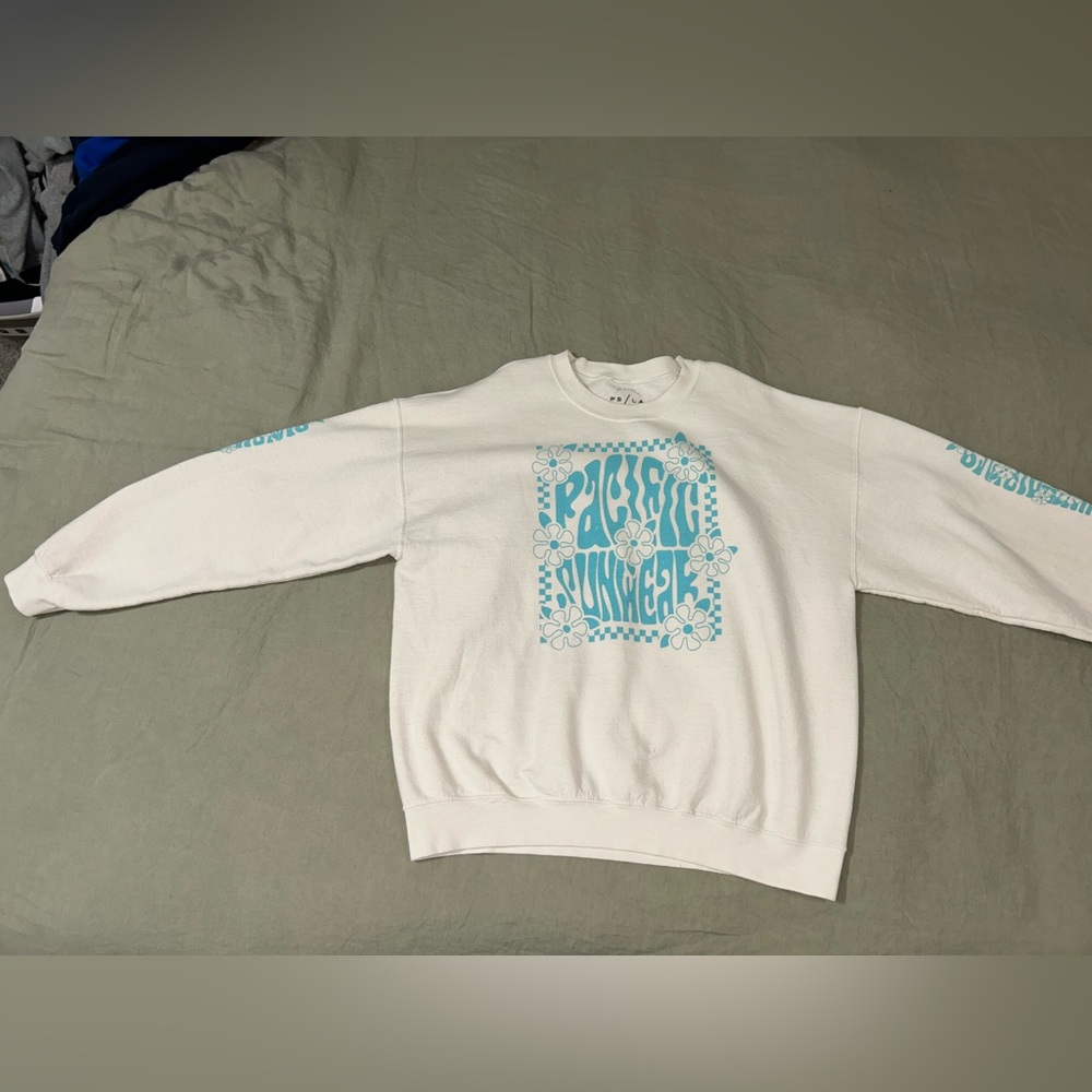 Sweatshirt - Picture 2 of 5